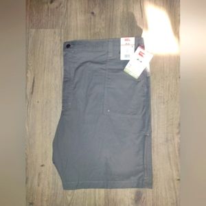 NWT Men's Wrangler Relaxed Fit Big & Tall Shorts Sz 48 Shorts